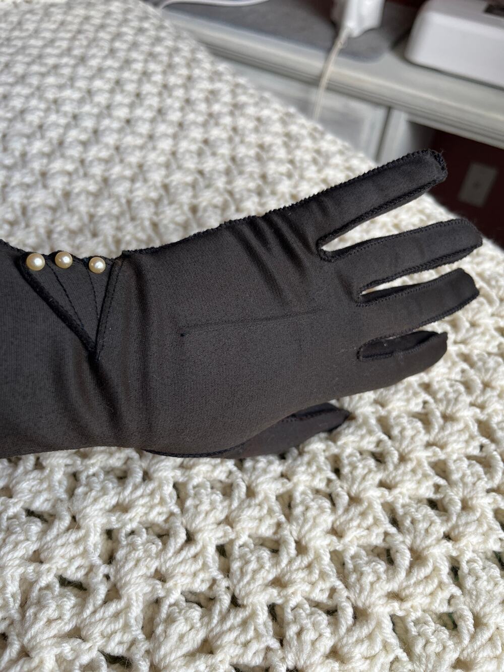 Vintage 60s Brown Gloves Pearl Accent Nylon Stetson Size 7